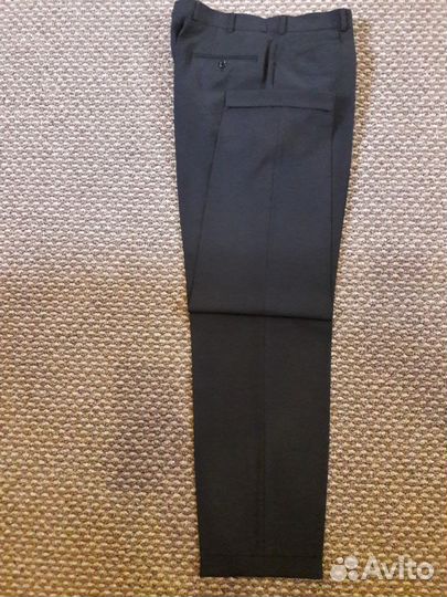 Брюки чёрные классика с манжетами 54 размер