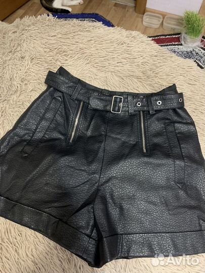 Кожаные шорты