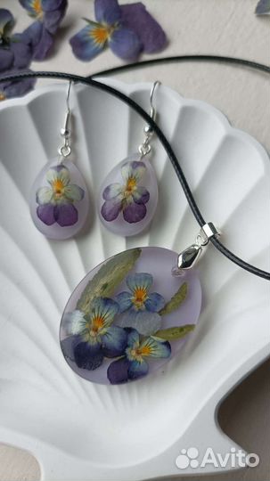 Кулон и серьги