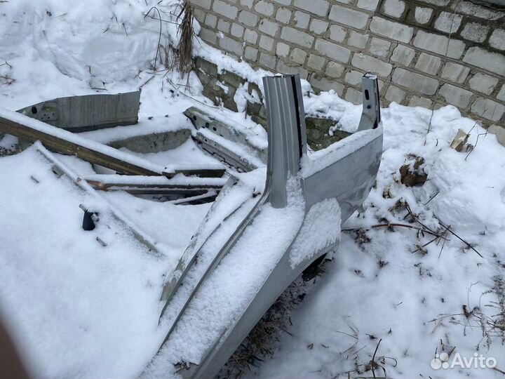 Крыло Гольф 4.Универсал