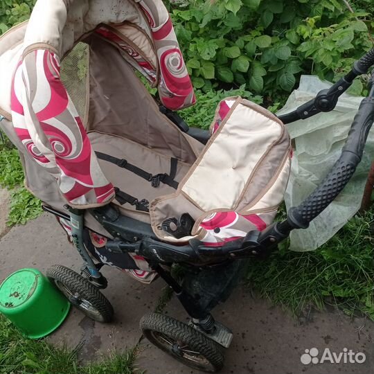 Прогулочная коляска с перекидной ручкой бу