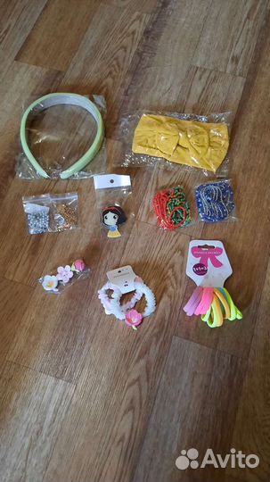 Набор аксессуаров для волос на девочку