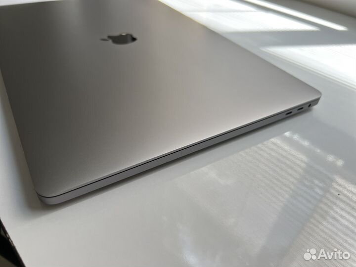 Apple MacBook Pro 16 2019 i7