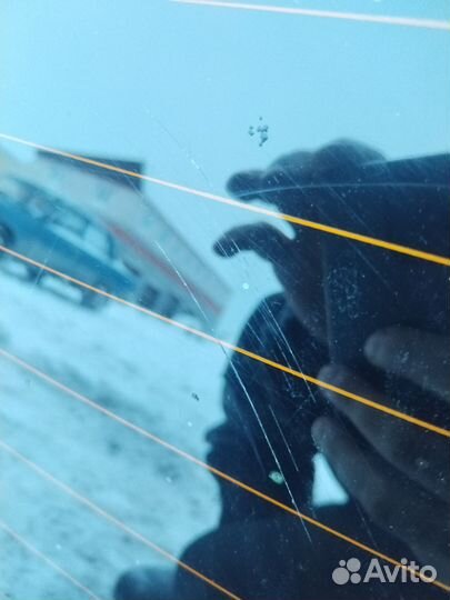 Стекло крышки багажника Renault Sandero 1