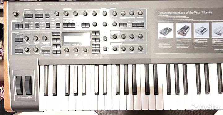 Синтезатор Virus TI-2