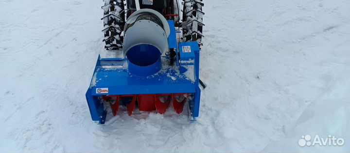 Снегоуборочная приставка к мотоблоку