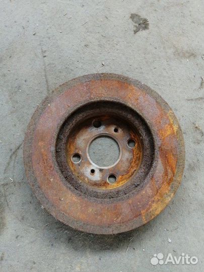 Тормозной диск передний Toyota Bb NCP30