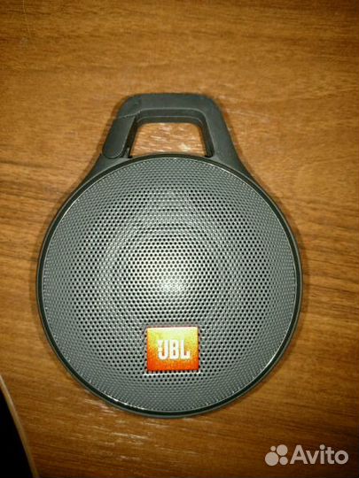 Портативная акустика JBL Clip