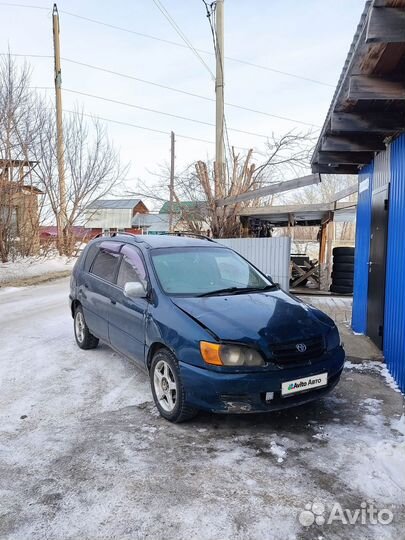 Toyota Ipsum 2.0 AT, 1999, 350 000 км