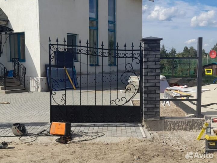 Ворота кованые распашные