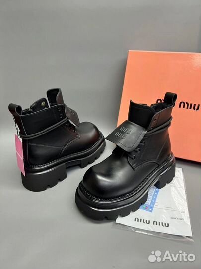 Ботинки Miu Miu с мехом