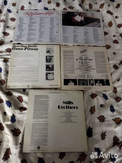 Шесть фирменных грампластинок и две югославских