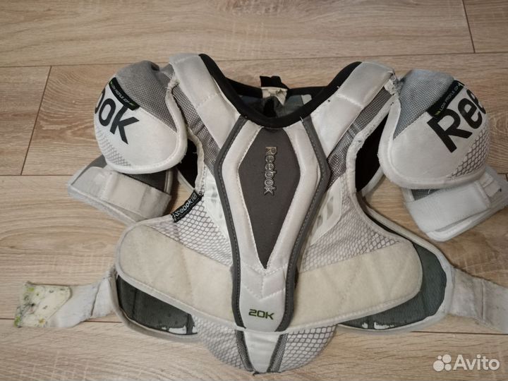Нагрудник хоккейный reebok 20k jr m