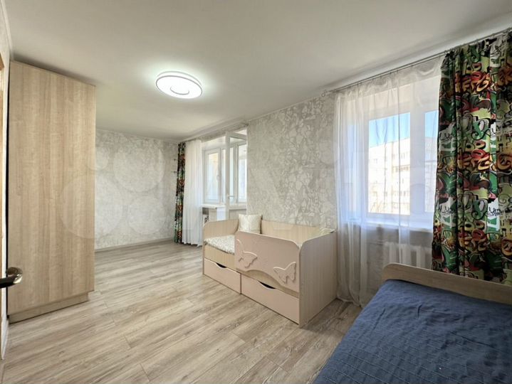 4-к. квартира, 100 м², 5/6 эт.