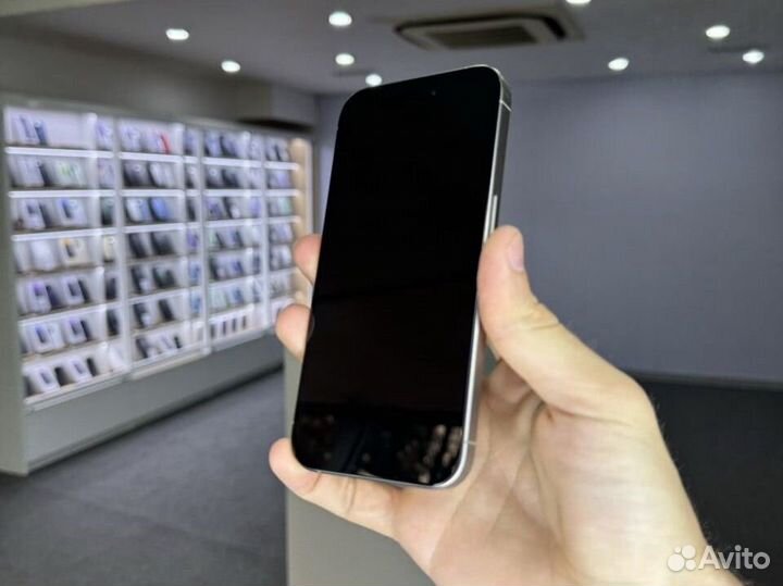 iPhone 15 Pro, 256 ГБ