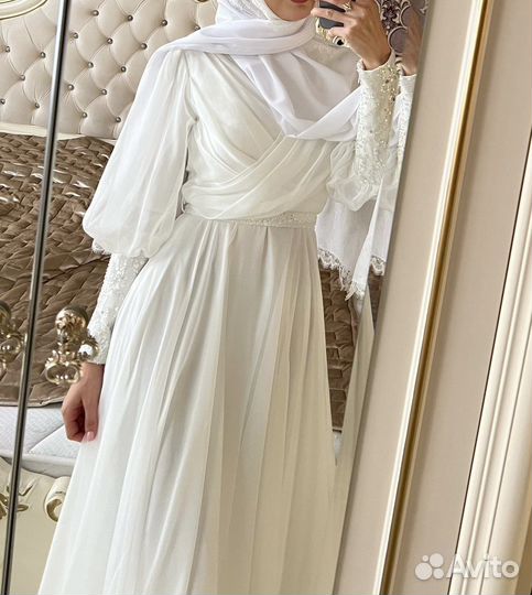 Вечернее платье