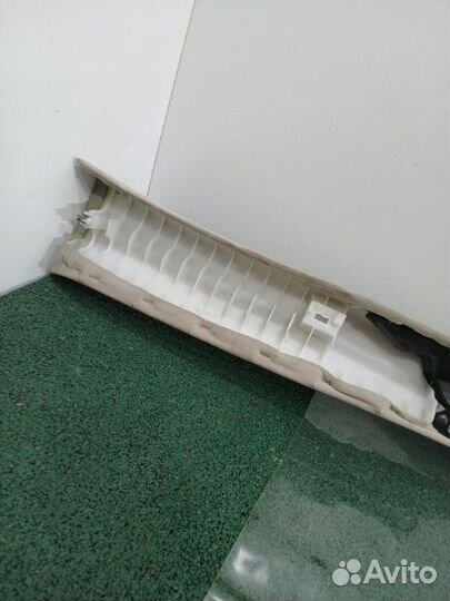 Обшивка стойки передняя левая Infiniti Qx70 S51