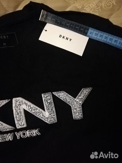 Футболка dkny