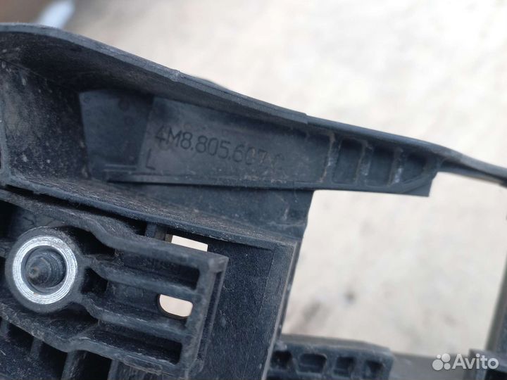 Кронштейн фары левый audi Q7