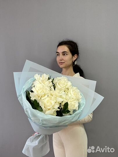 Белые розы доставка цветов