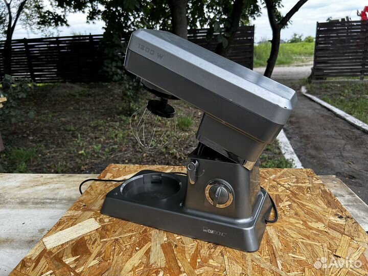 Кухонный комбайн clatronic KM 3630 титан