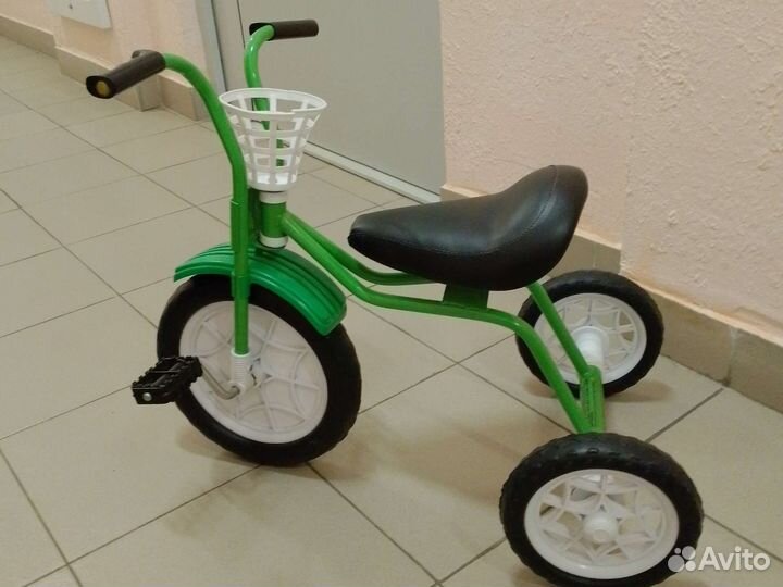 Велосипед трёхколёсный зубрёнок