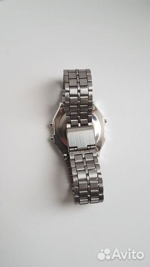 Электронные часы Casio