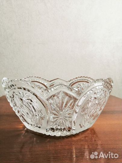 Ваза хрустальная