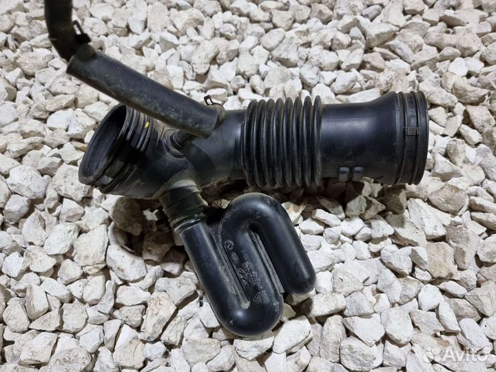 Патрубок воздушного фильтра Спортейдж 2