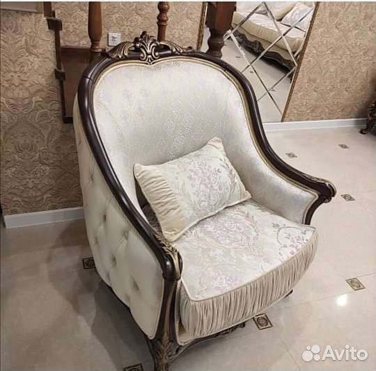 Диван и два кресла