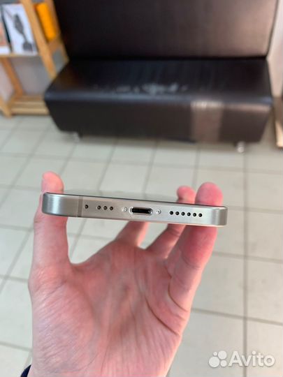 iPhone XR б/у 128Gb в корпусе 15 Pro