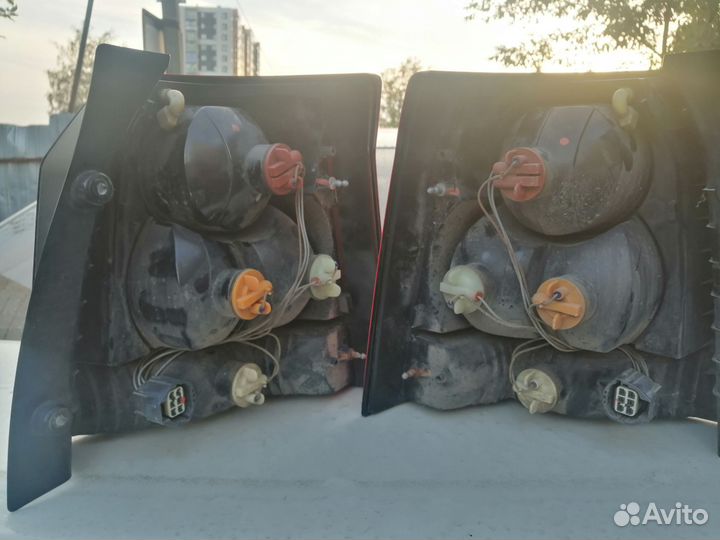 Фонарь задний land rover Freelander 2 комплект