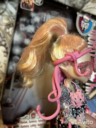 Кукла Монстер Хай Вайперин Горгон в коробке