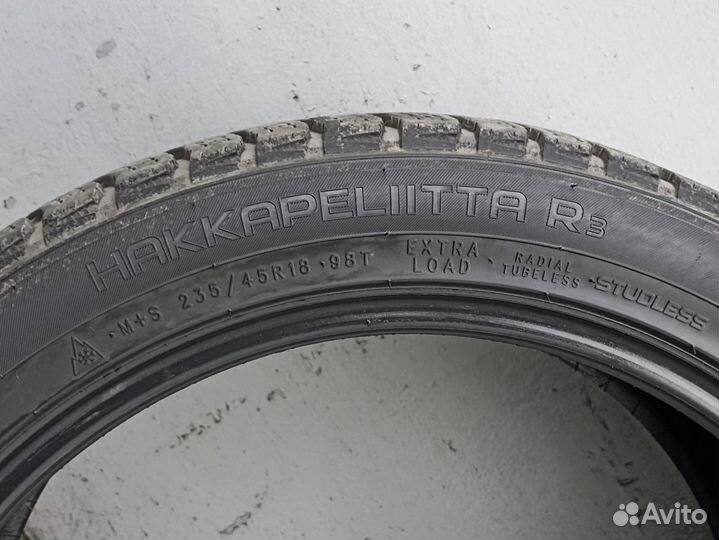 Nokian Tyres Hakkapeliitta R3 235/45 R18 98T