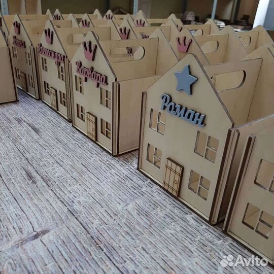 Именные карандашницы