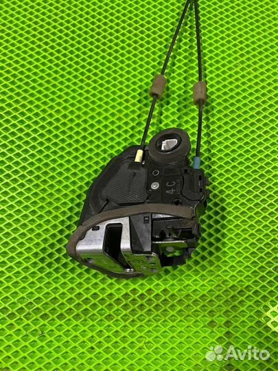Замок двери задний левый тойота рав 4 40