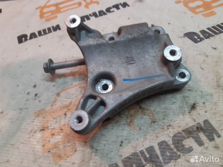 Кронштейн компрессора кондиционера Daewoo Gentra