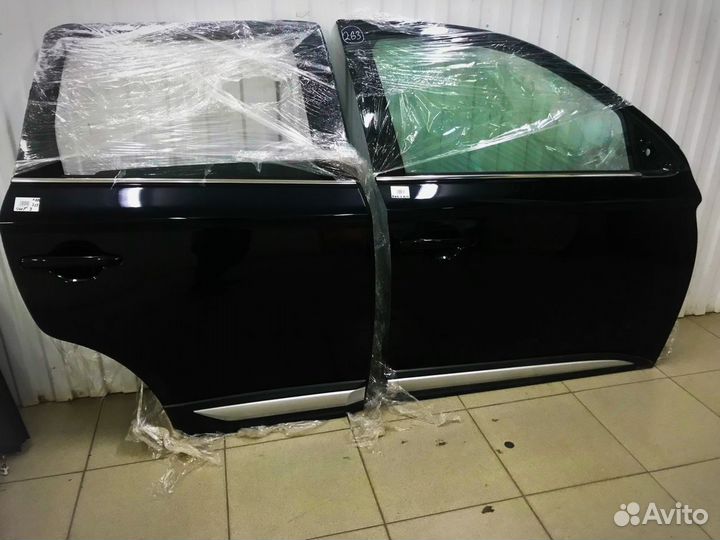 Дверь передняя правая Mitsubishi Outlander 3