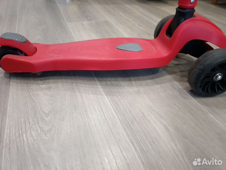 Самокат детский трехколесный