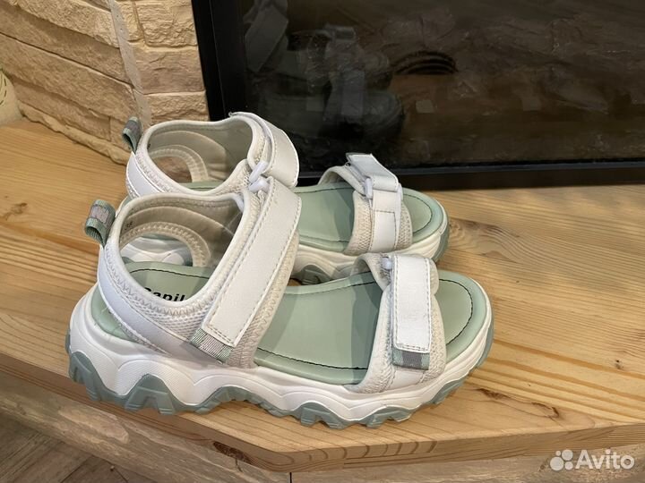 Босоножки женские