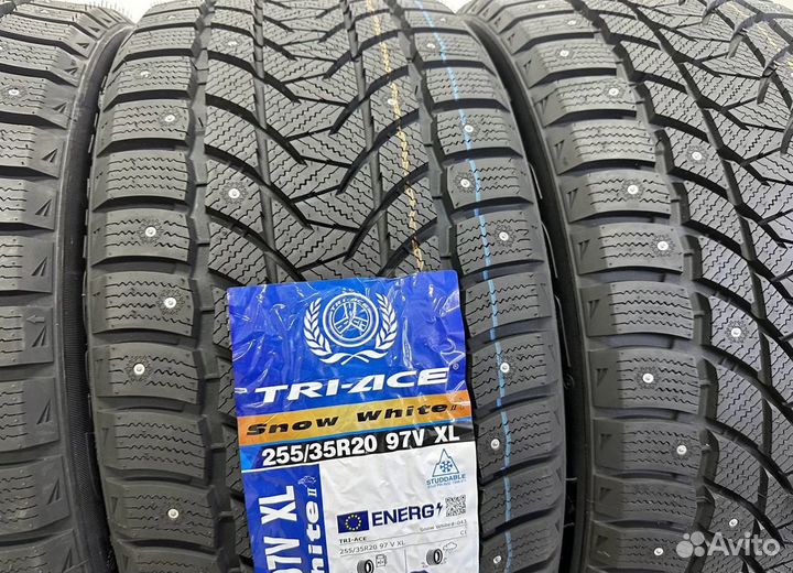 Tri Ace Snow White II 255/35 R20 55J