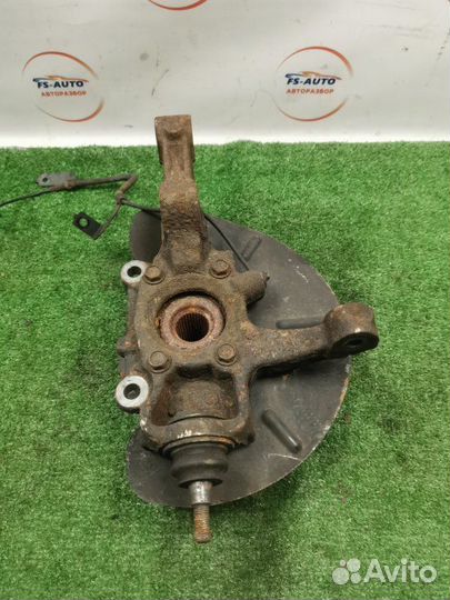 Кулак передний правый Dodge Journey 2.4 ED3 2010