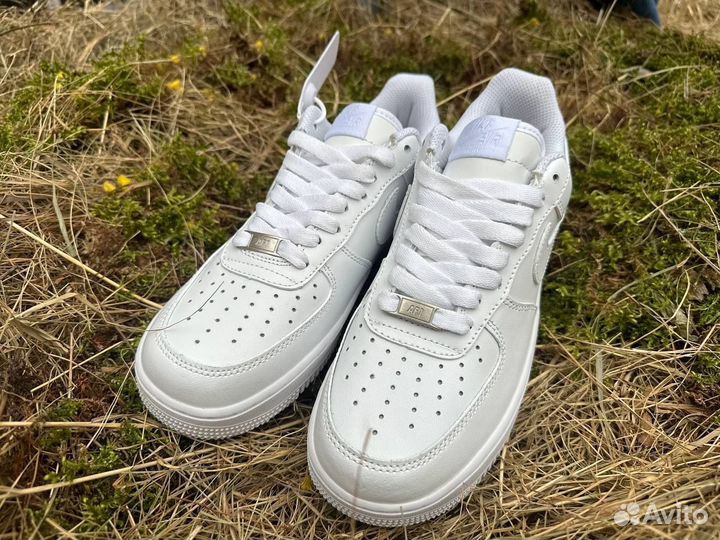 Кроссовки Nike Air Force 1 Low белые весна-лето