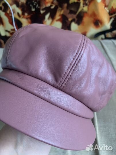 Кепка кожаная женская
