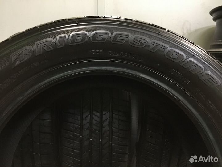 Bridgestone Dueler H/T 843 215/60 R17 96H