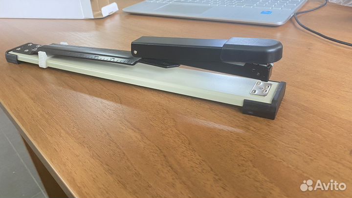 Степлер офисный