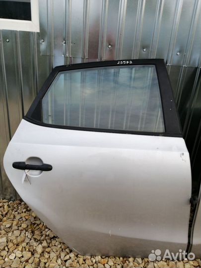 Дверь Задняя левая правая Хендай I30 в сборе