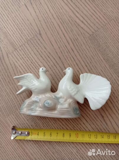 Статуэтка птицы