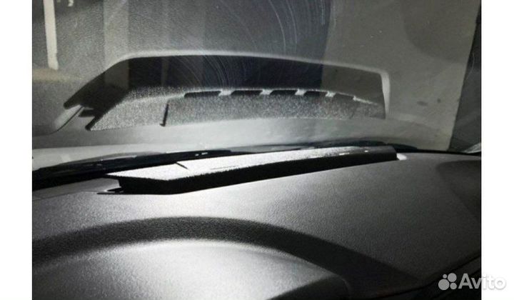 Дефлектор обогрева лобового стекла Веста