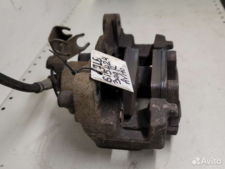 Суппорт задний правый VW Touareg 2003-2010